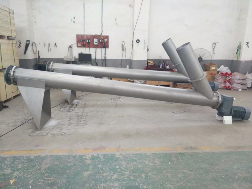 Stainless Steel or Carbon Steel Inclined Screw Conveyor for Conveying Materials