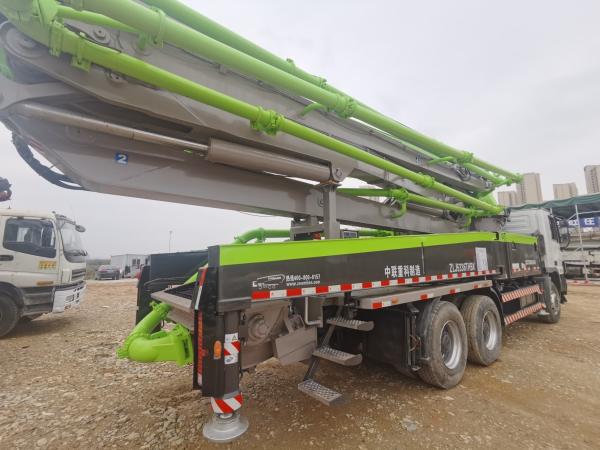 2012 Zml 47m Concrete Pump on Benz Truck Concrete Boom Pump for Heavy Equipment Needs