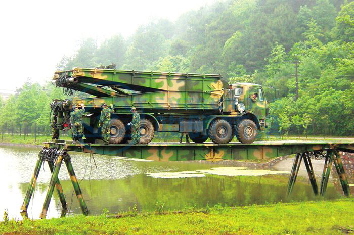 Быстростроительный аварийный механизированный мост для аварийной транспортировки