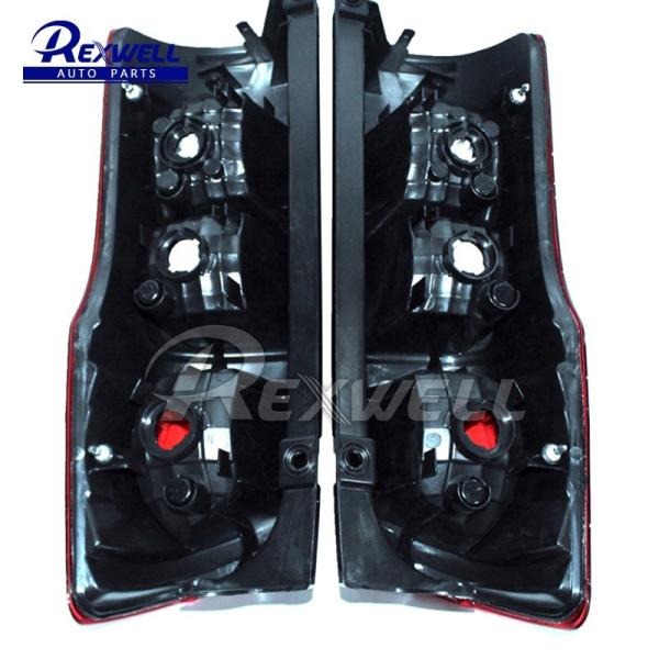 Lâmpada de cauda de peças de automóveis garantida 26550-3XA0A 26555-3XA0A Para Nissan Urvan NV350 E26