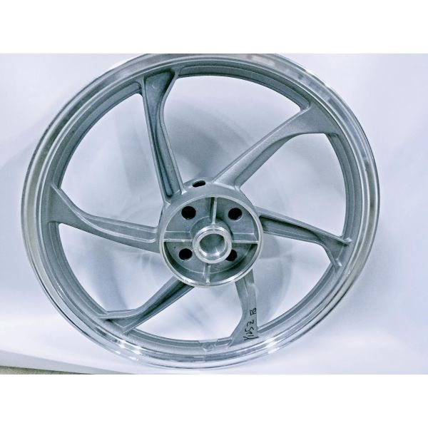 Aluminum Alloy Bajaj Three Wheeler Parts / 6 Holes Motorcycle Spoke Rim