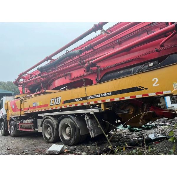 2021 год Sany 62m использованный бетонный насос с желтым и красным цветом и гибкостью