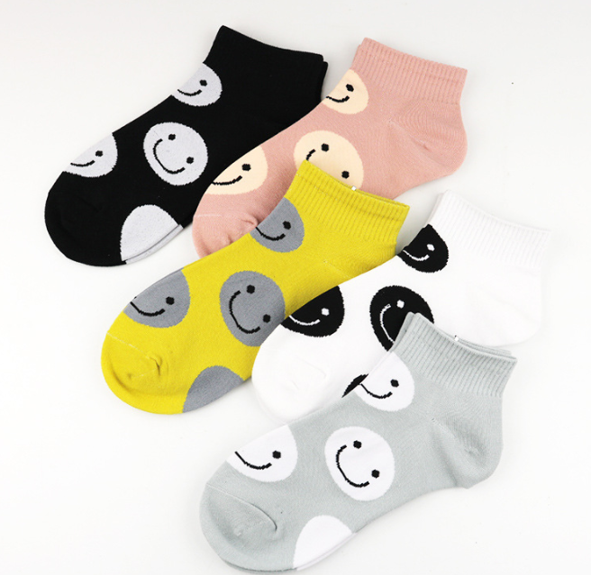 Customized Logo Ankle Length Socks Breathable Anti Bacterial Socks For Pretty Girls
