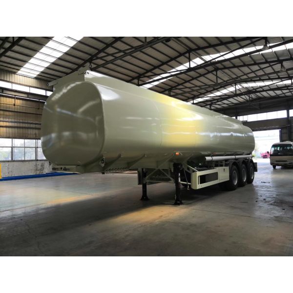 Full Merits Introduction: 45 Cubic Meter Tri-Axle Tanker Semi-Trailer Equipped with FUWA Axles and 12R22.5 Tyres