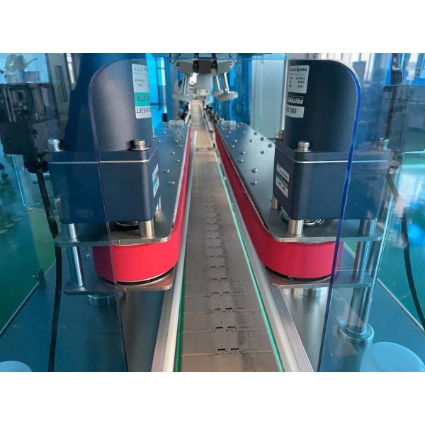 Машина 3000bph-6000bph Capper бутылки машины линейного опарника METICA покрывая автоматическая