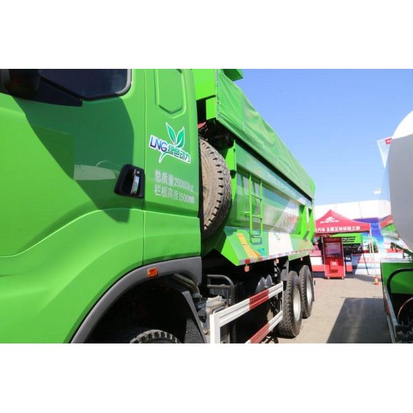 Dongfeng Chenglong LNG Tipper Dump Truck 45 Ton LZ3251H7DLT