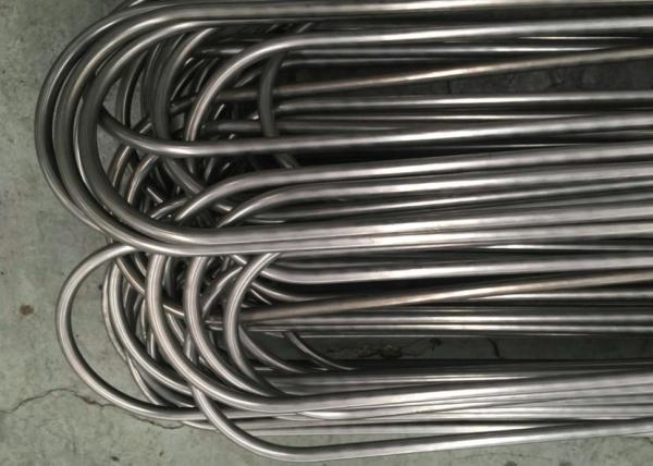 Heat Exchanger Tube ASTM A179 Seamless Carbon Steel U Bend Tube Black Painting Surface