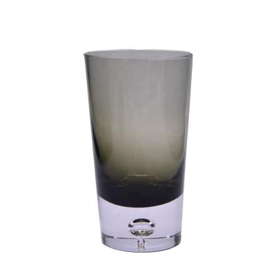 Vidros de cocktail originais de Grey Color Air Bubble Bottom. Vidros bebendo boêmios