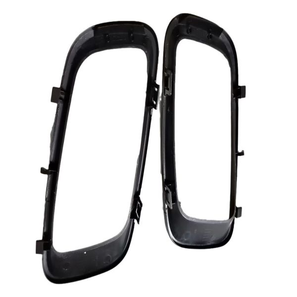 New Mitsubishi Pajero V73 Auto Anti-Fog Lamp Decorative Cover Square Front Bumper Lamp Frame with Fog Light Cover