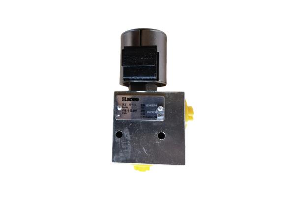 803408284 XCMG crane parts auxiliary start valve
