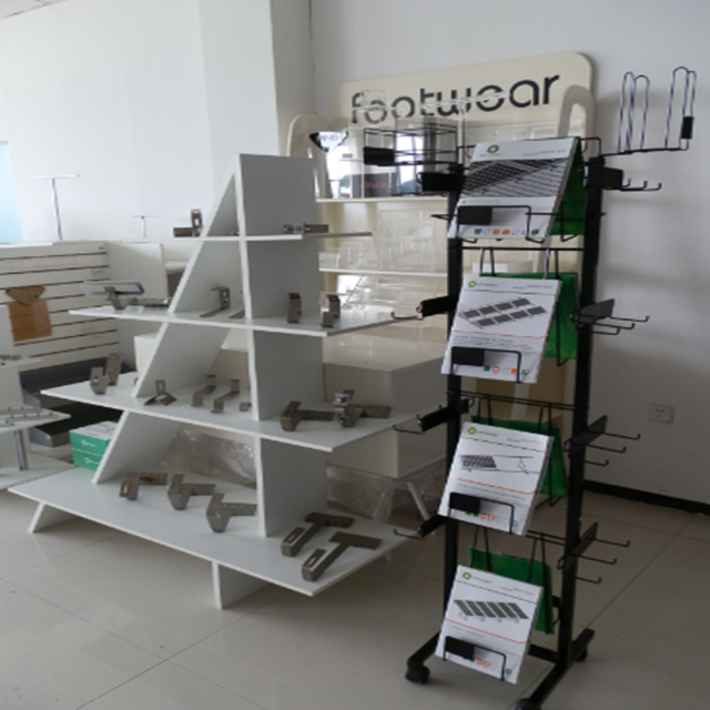 Silver Pitched Roof Solar Energy Systems Universal Design Anodized Panel Rail