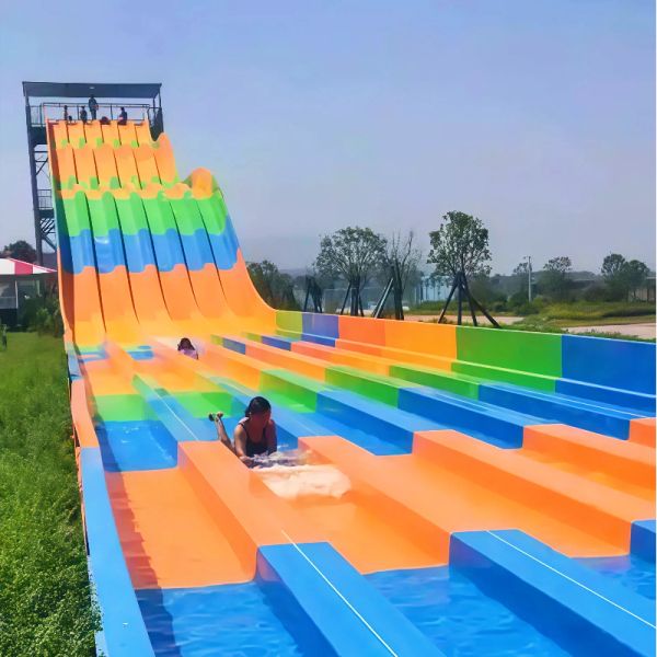 Commercial Rainbow Multi-Lane Racing Water Slide Heavy-Duty Fiberglass  Anti-UV For Water Parks And Resorts