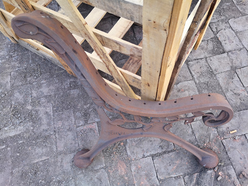 Fashion Vintage Antique Wrought Iron Bench Seat Ends For White Patio Bench