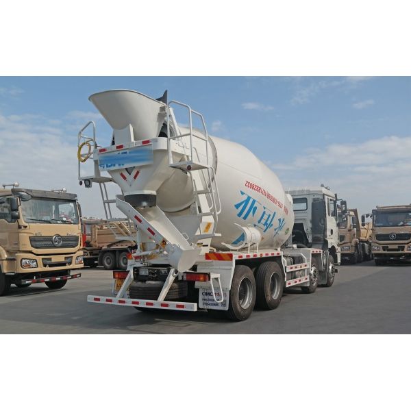Shacman Chassis Concrete Mixer Truck 6*4 Construction Industry 10 Wheels Cement Mixing Truck 12 Cbm