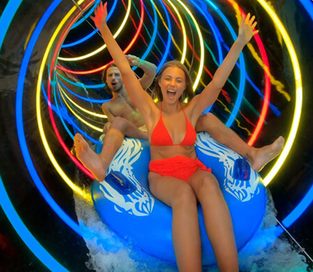 Thrill Seekers Commercial Black Hole Water Slide Aqua Park Water Park Equipment