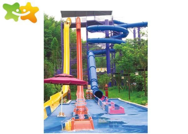 A piscina comercial exterior desliza o material plástico de alta velocidade para o campo de jogos