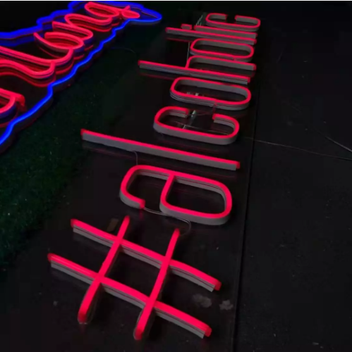 прокладка СИД света IP67 гибкая SMD 2835 веревочки СИД силикона 12V 6X12mm неоновая