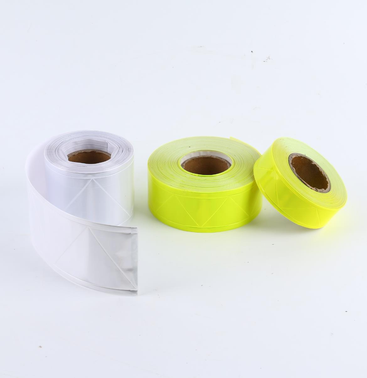 Частота коротковолнового диапазона сварила призменный PVC отражательная лента для шьет на одежде