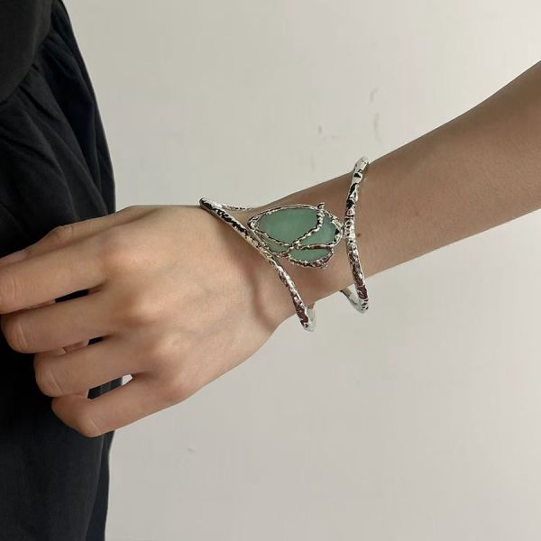 Manufacturers of Natural Gemstone-Set Bracelets