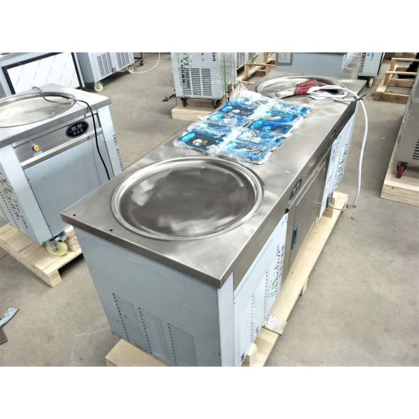 Thailand Mobile Food Cart with Frozen Yogurt Machine and Automatic Defrost Function