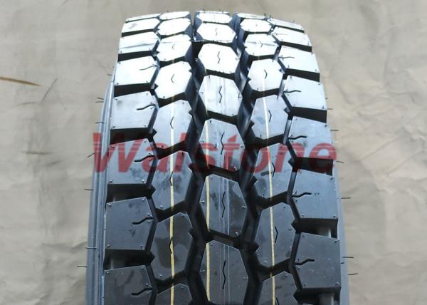 Driving Wheel 11R22.5 All Position Truck Tires Robust Massive Tread In Black Color