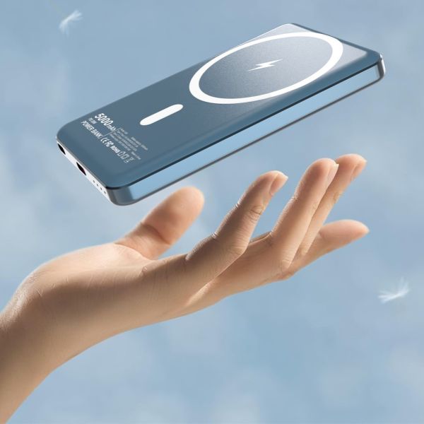 Type C Magnetic Wireless Charging Power Bank Aluminum Alloy Ultra Thin 5000mAh 20W