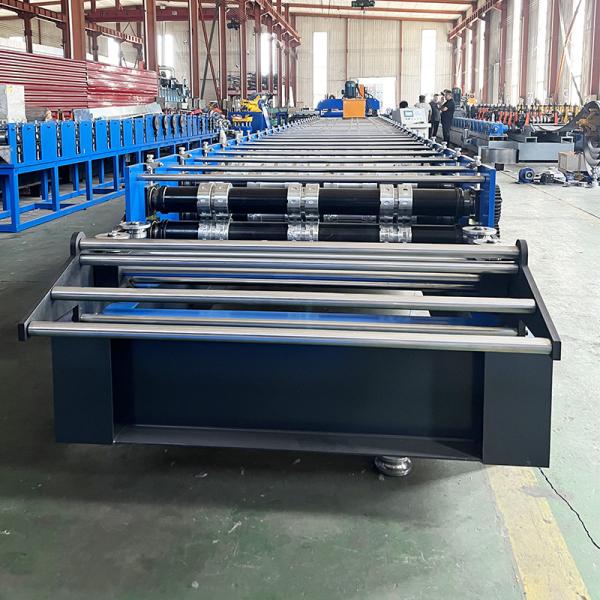 Épaisseur du matériau 1,2 mm Machine de formage de rouleaux de tôle de revêtement à commande PLC