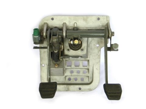 AZ9725360024 Clutch And Brake Pedal Assembly For HOWO