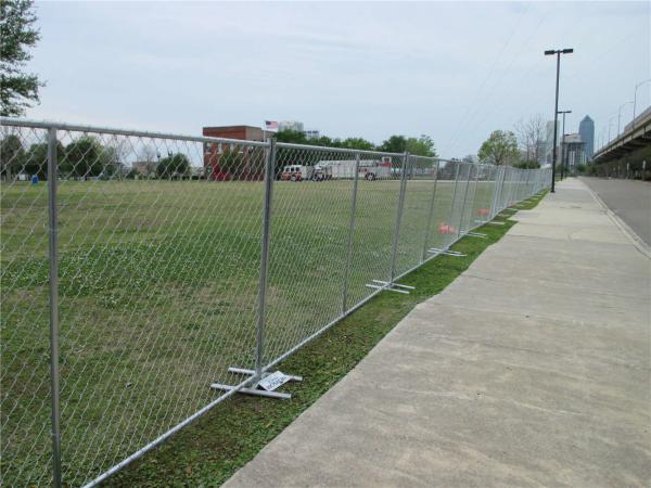 chain link temporary construction fence panels 6FT X 10F Mesh 2 3/8  x 2 3/8 ( 60mm x 60mm ) x 12 gauge wire
