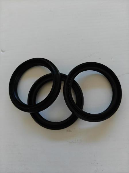 L-and Rover M-ercedes Benz transfer case front and rear oil seals 50*56*8