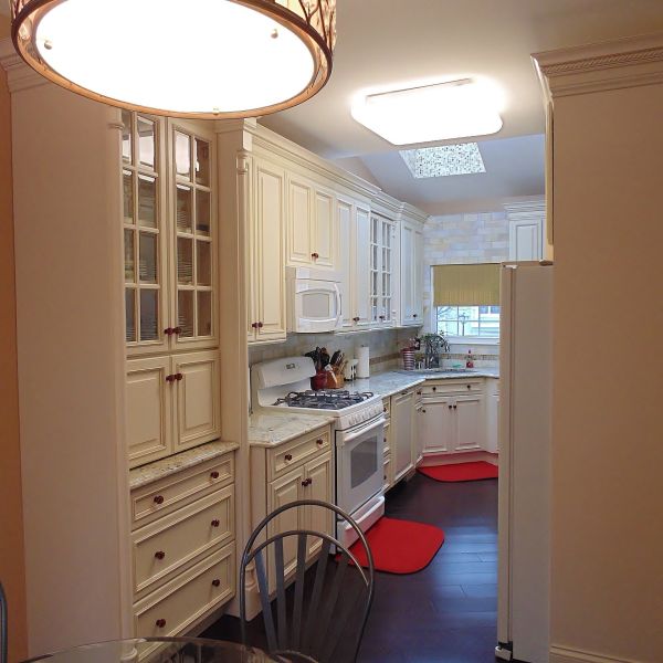 High Quality Farmhouse Cabinet Doors Kitchen White Soild Wood Rustic Cabinets Kitchen Cabinet Designs