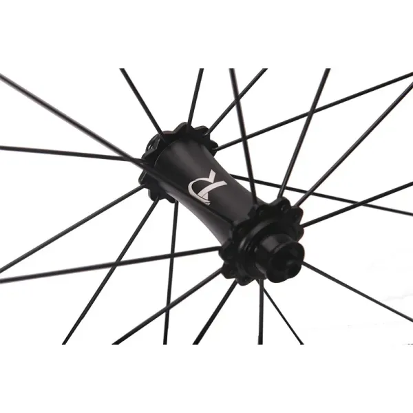 Jeu de roues de frein à disque Ultra Light 700C 36T 50mm de profondeur 20 / 24 trous de rayons pour vélo de route