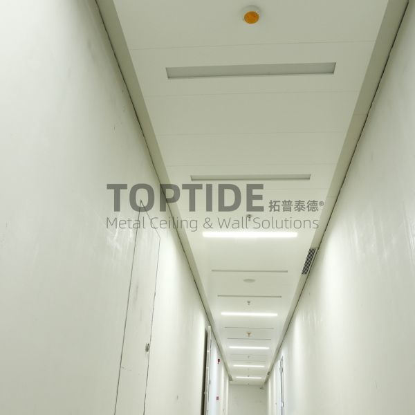 0.6mm RAL9016 White Sandwich Metal Decorative Ceiling Tiles Weather Resistance