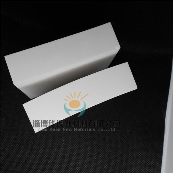 95% Alumina Ceramic Plate With Hardness Superior Toughness Low Wear Volume