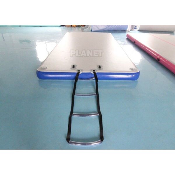 Игры воды DWF раздувные плавая доки шлюпки моря с лестницей