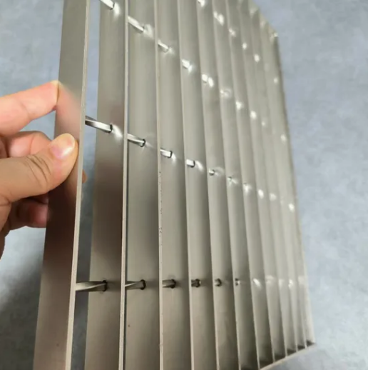 Hot-DIP Galvanized Compound Steel Bar Grating Serving as Platforms, Walkways, Trench Covers and Manhole Covers