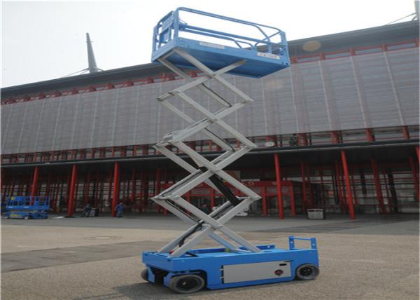 Extendable Rough Terrain Scissor Lift Sturdy Heavy Base User Friendly For Tight Spaces