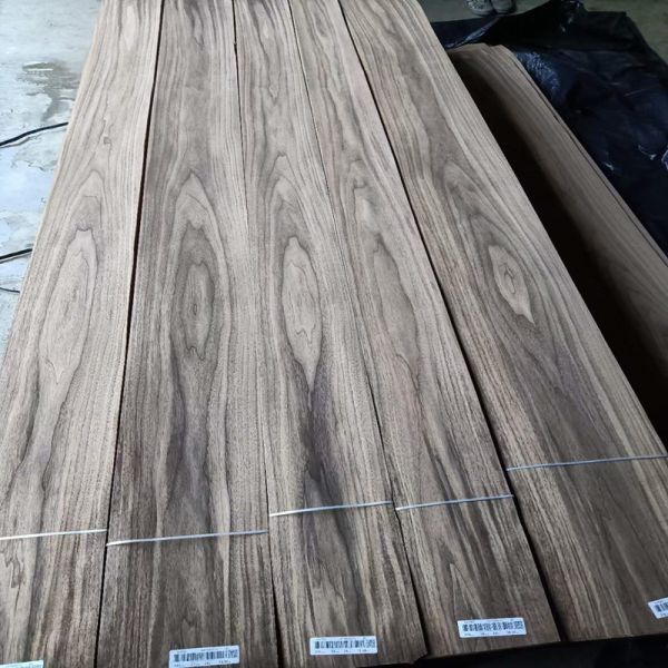 American Natural Black Walnut Crown Cut / Plain Cut Veneer Sheet For Plywood