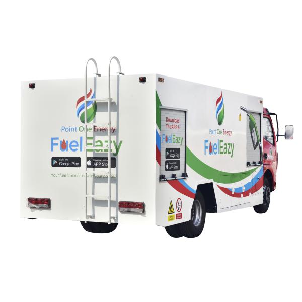 Dongfeng 4x2 Small Oil Tanker 8.5m3 Diesel Tanker With Carbon Steel Tank Material
