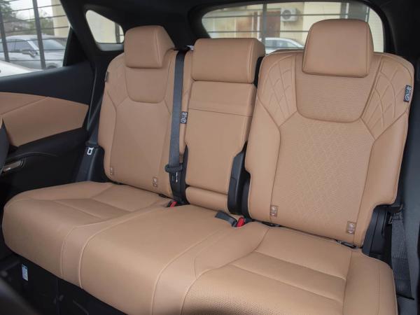 Get the Best Deal on Popular Used Cars Lexus RX 2025 350h AWD Midsize-Large SUV with Materials and Modern Design