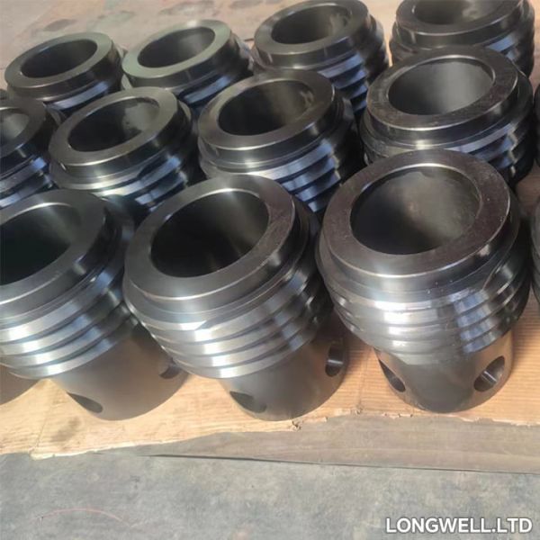 F1600 Mud Pump Cylinder Head 35CrMo Material with 5000-8000 Hours Service Life and API 7K Quality Standards