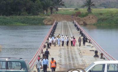 Ponte de pontão reusável da flutuação