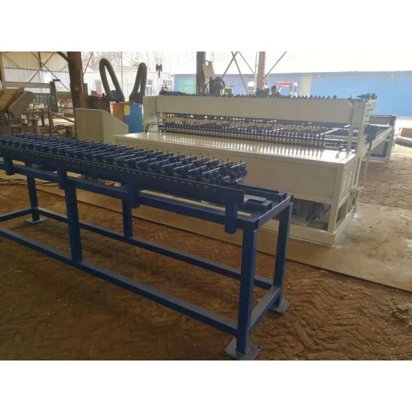 PLC Panasonic Automatic Wire Mesh Welding Machine For Mesh Size 50x200mm
