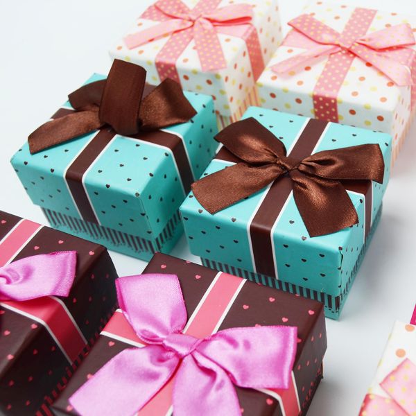 Налаженный логотип розничная продажа Подарочные хранилища Складные картонные бумажные коробки Картонные упаковочные коробки