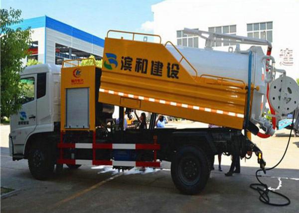 DongFeng Septic Vacuum Trucks Combined Jetting , Sewage Collection Truck 8000L