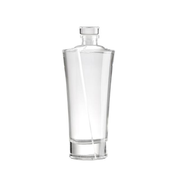 Garrafa de vidro de pedra transparente de 500 ml para bebidas alcoólicas de design competitivo e sofisticado