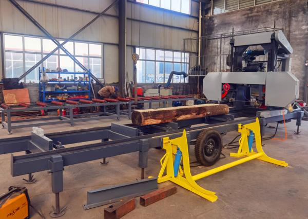 15KW 30KW Wood Portable Sawmill Mobile Wood Milling Machine With Cant Hook