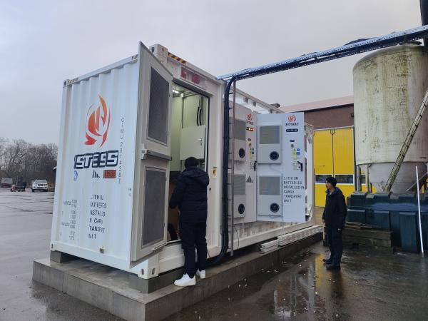 IEC Certified Integrated Battery Storage Cabinet IP55 1182kWh Capacity 18500kg Weight