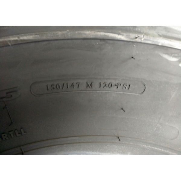 Stone Ejection Design Highway Truck Tires 12R22.5 With Four Straight Grooves