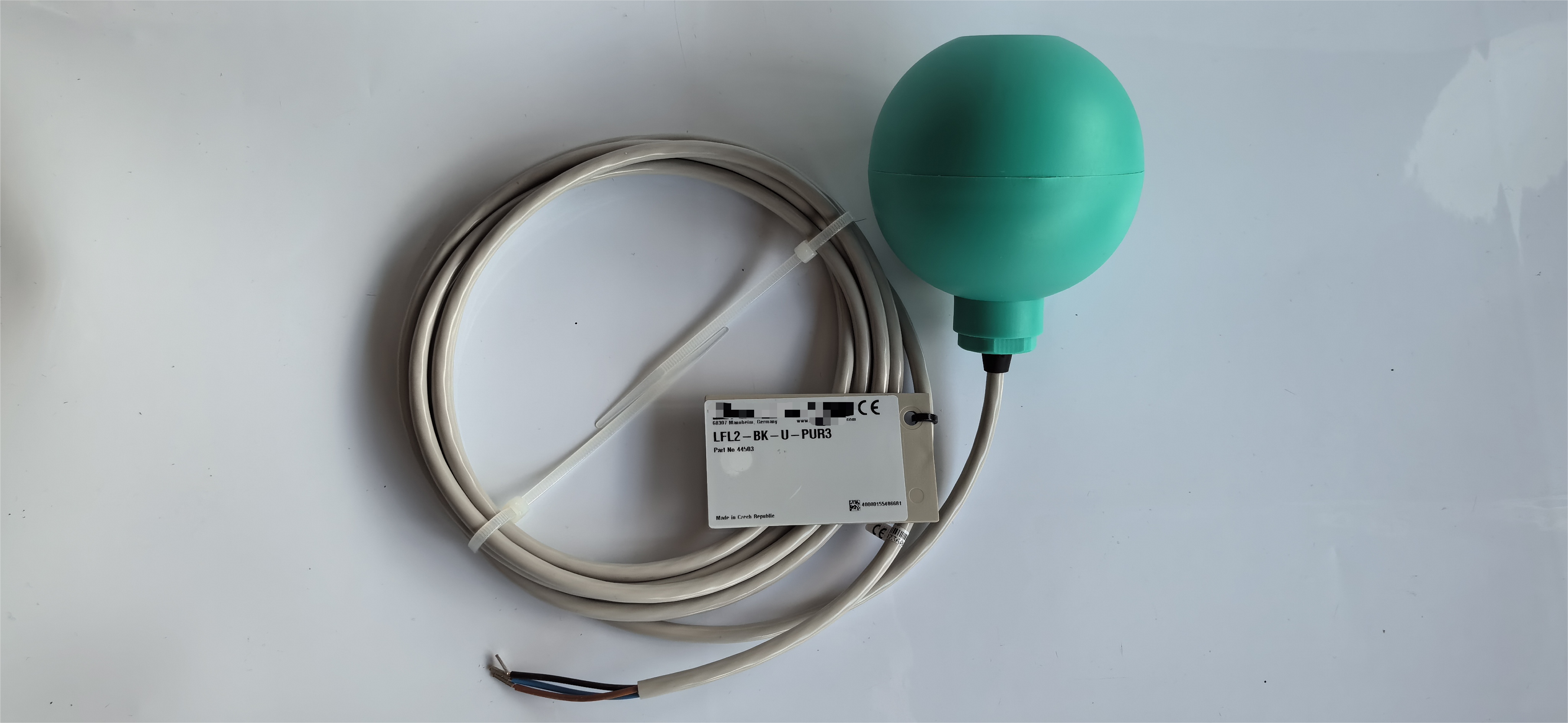P+F 250VAC плавучий переключатель IEC 60529 LFL2-BK-U-PUR5-EMS